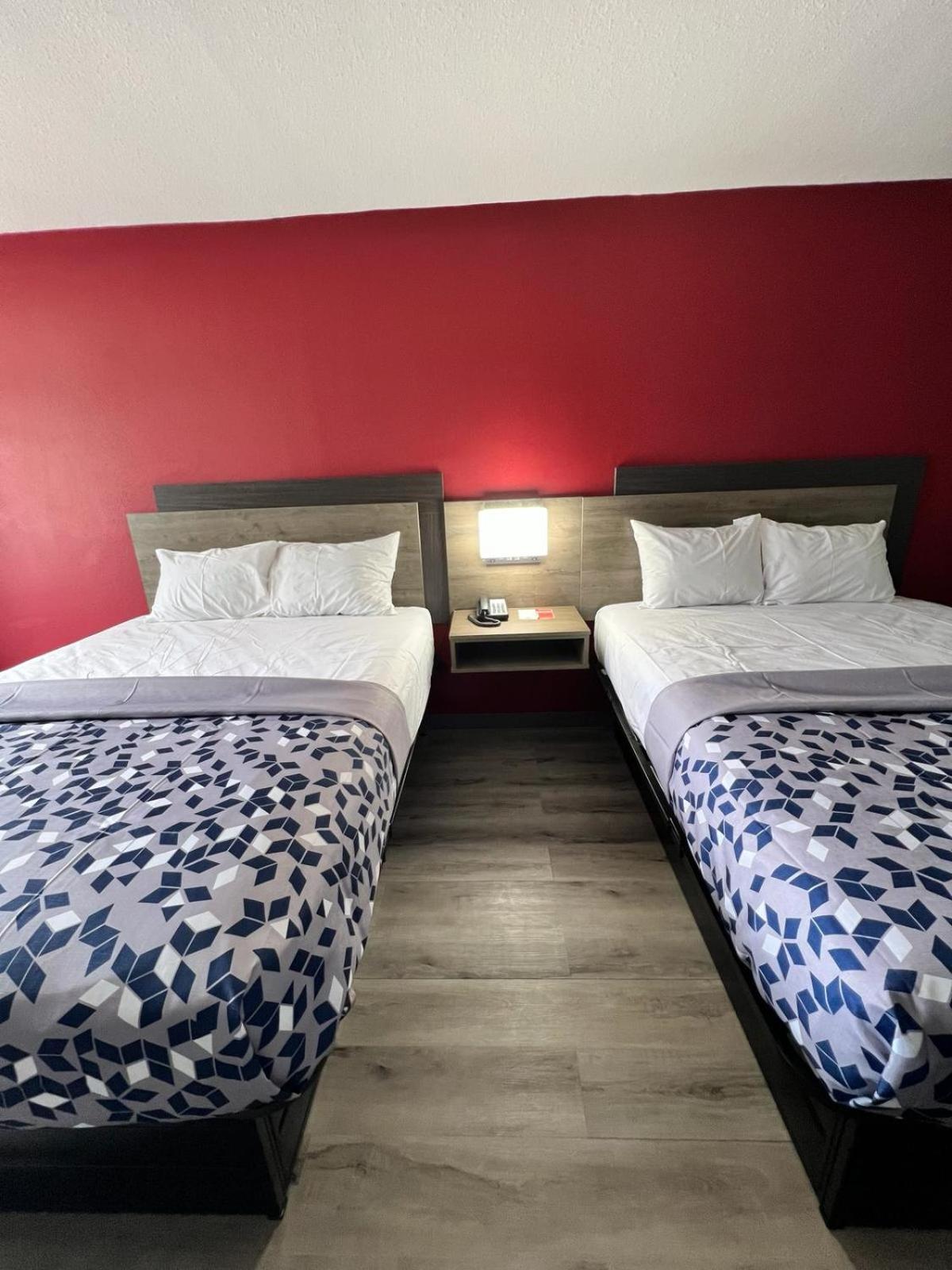 Econo Lodge Kennett Екстериор снимка