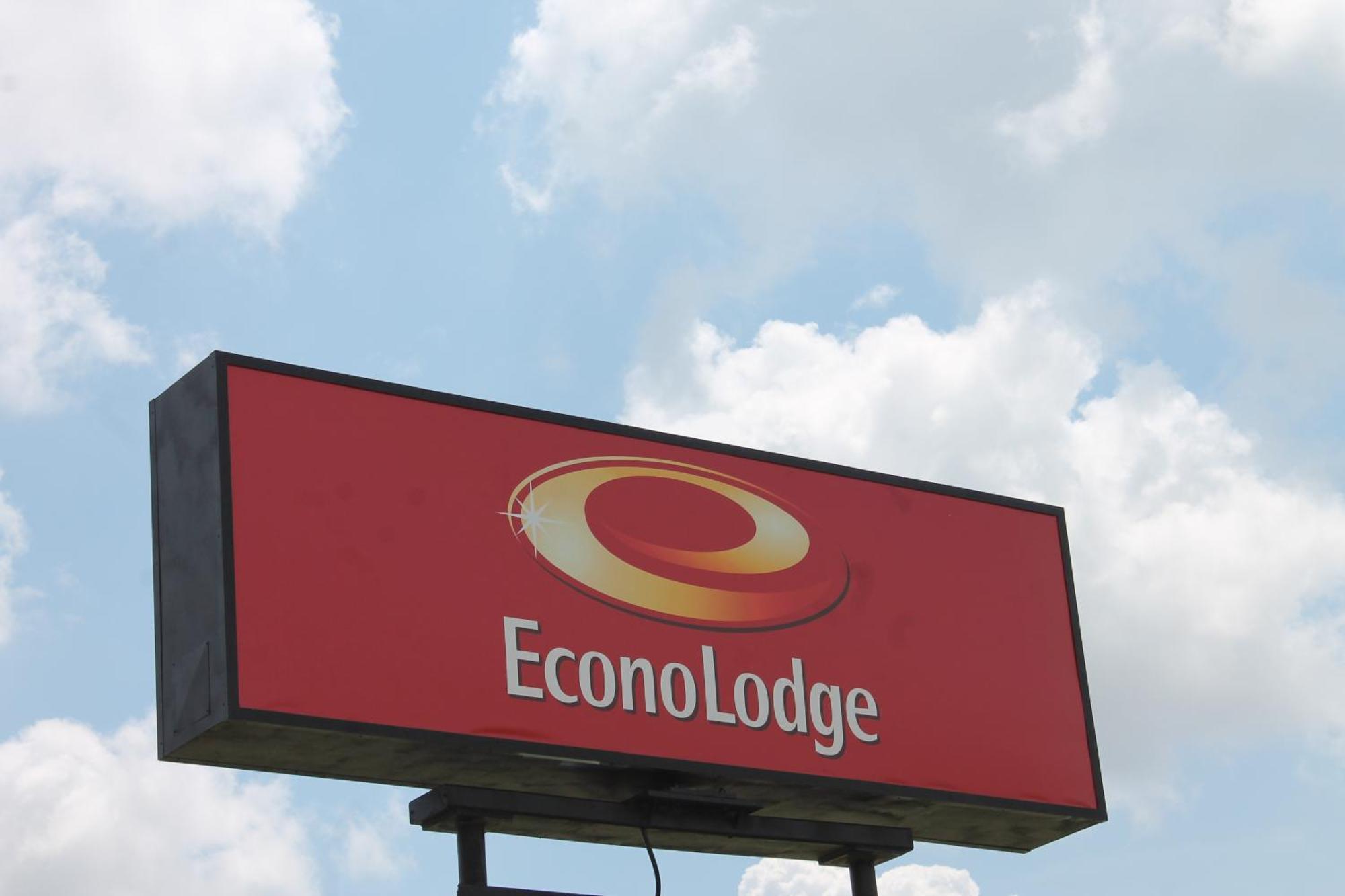 Econo Lodge Kennett Екстериор снимка